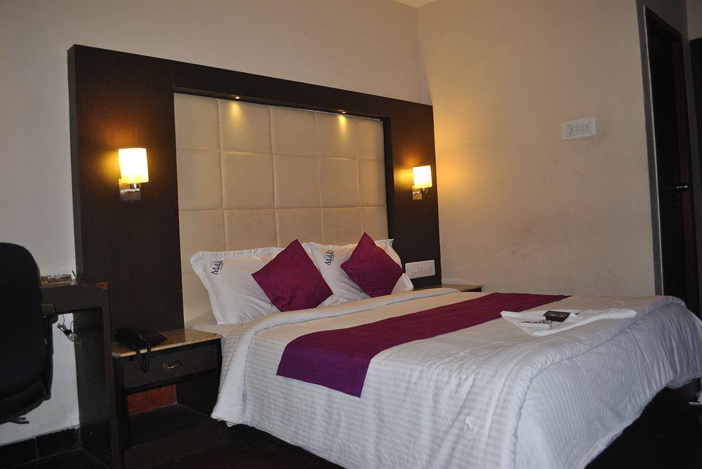 Hotel Mars Classic Chennai Zewnętrze zdjęcie