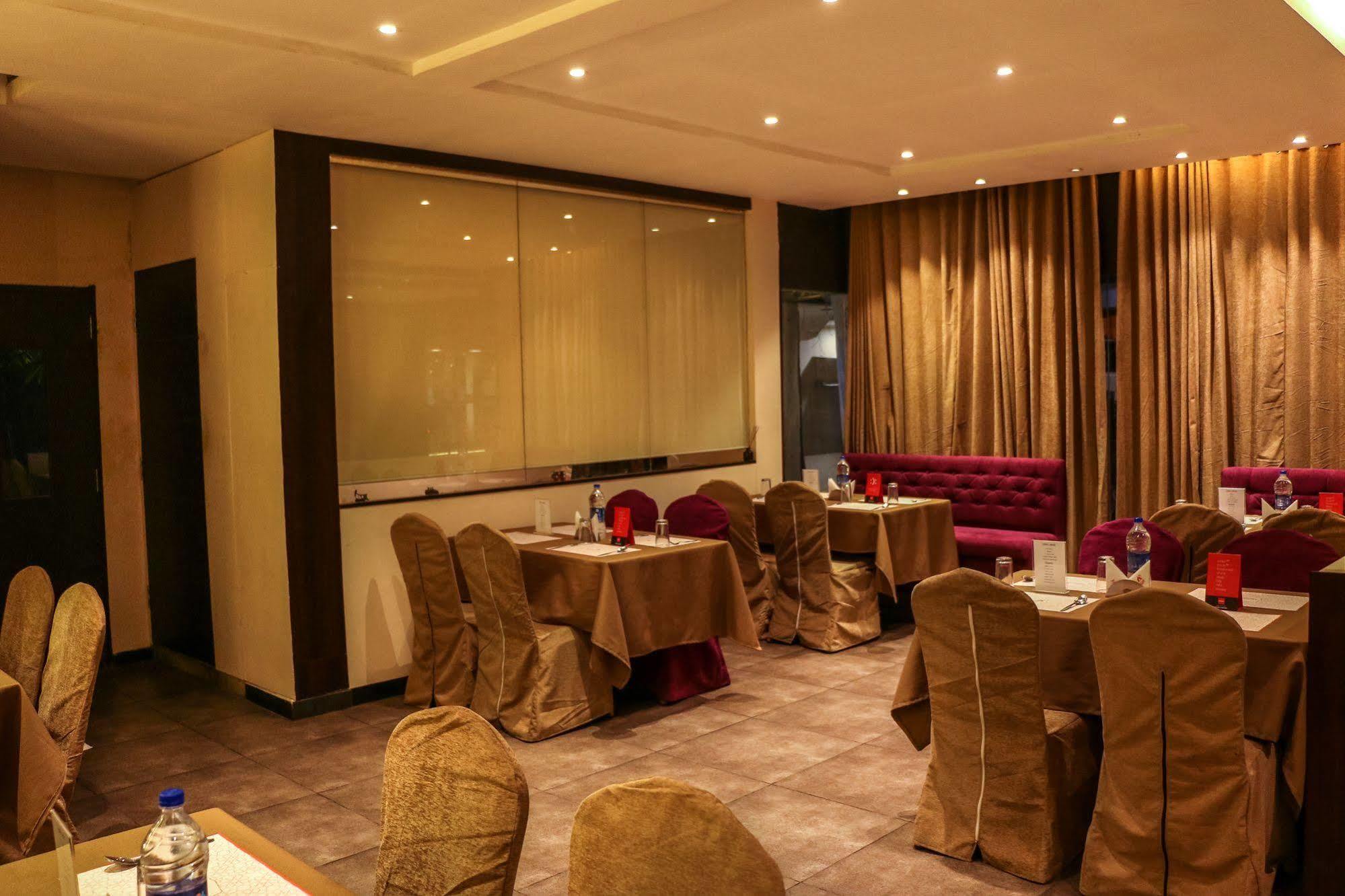Hotel Mars Classic Chennai Zewnętrze zdjęcie