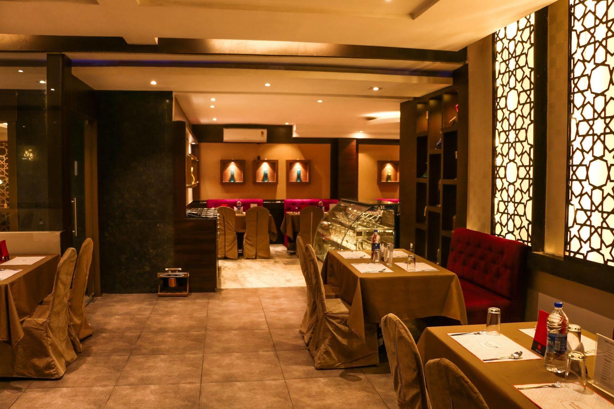 Hotel Mars Classic Chennai Zewnętrze zdjęcie