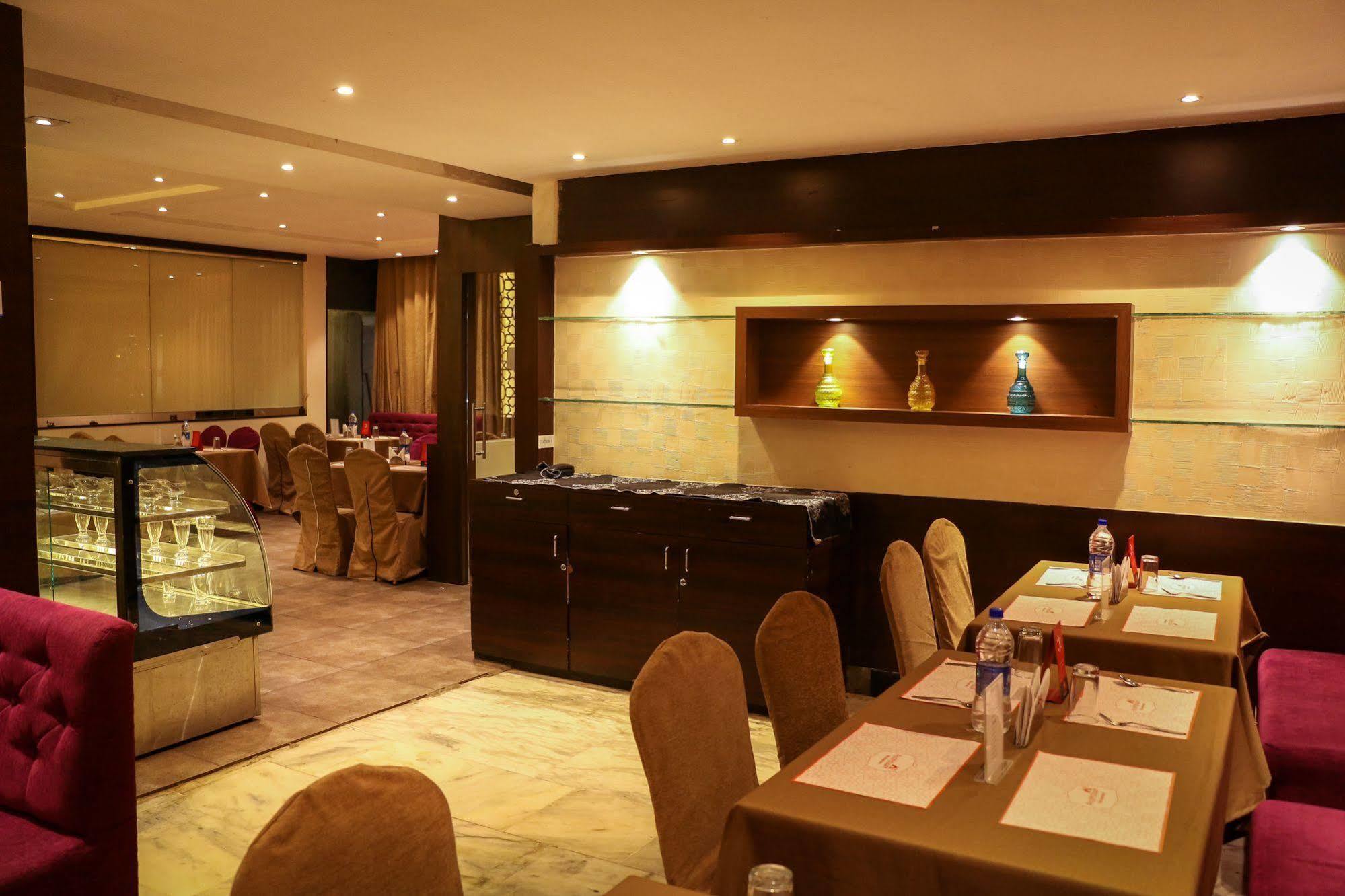 Hotel Mars Classic Chennai Zewnętrze zdjęcie