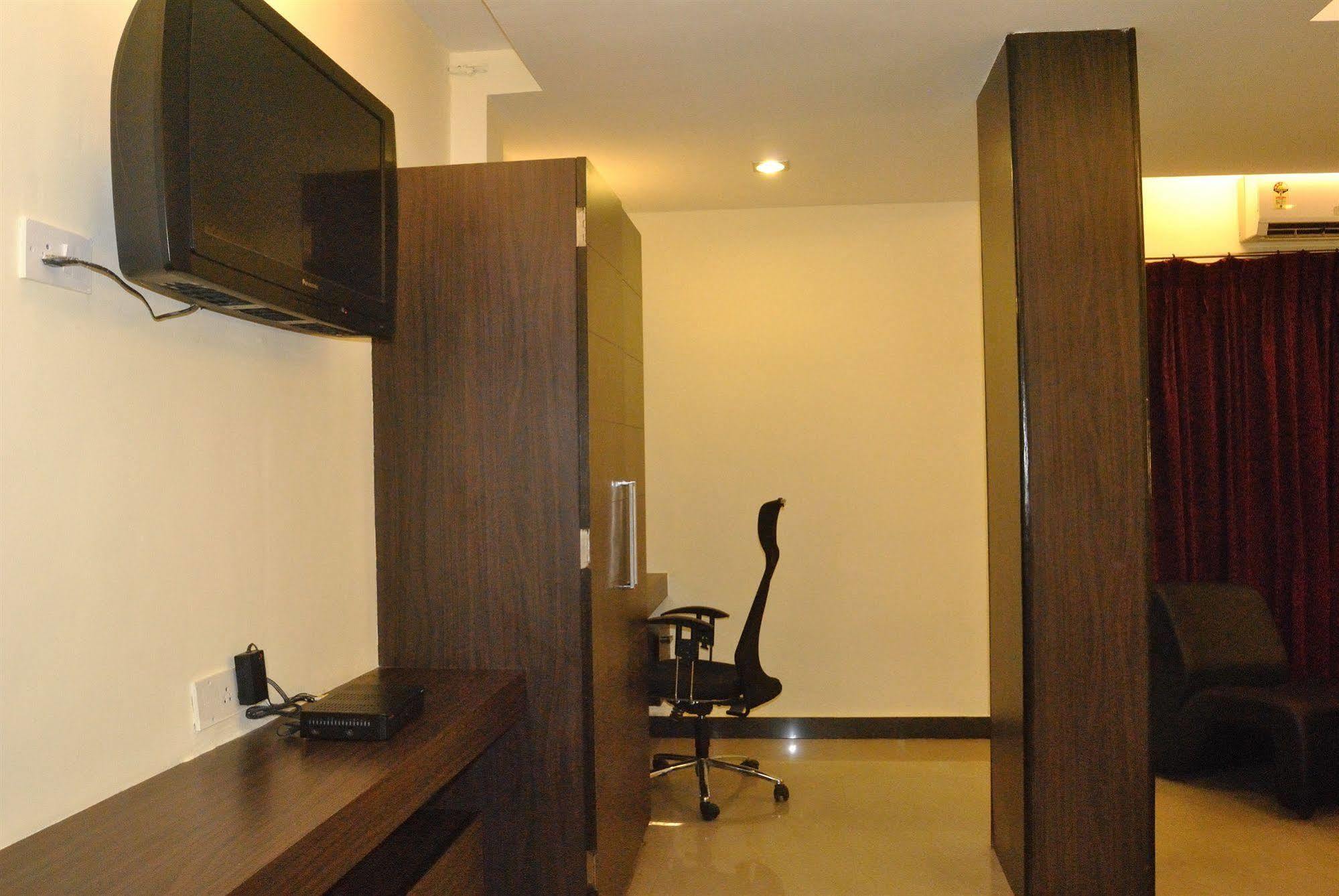 Hotel Mars Classic Chennai Zewnętrze zdjęcie