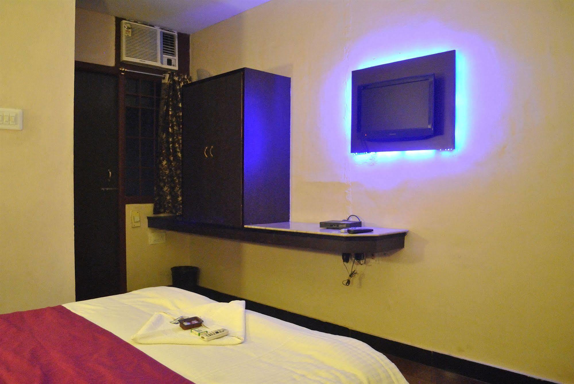 Hotel Mars Classic Chennai Zewnętrze zdjęcie