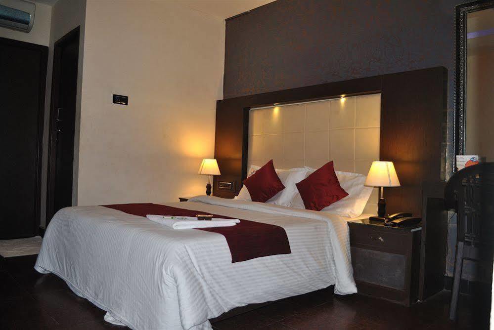 Hotel Mars Classic Chennai Zewnętrze zdjęcie