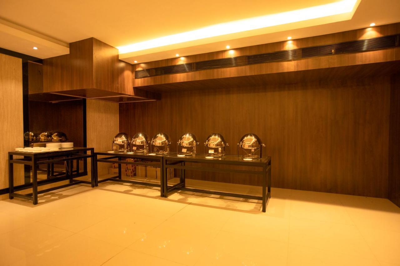 Hotel Mars Classic Chennai Zewnętrze zdjęcie